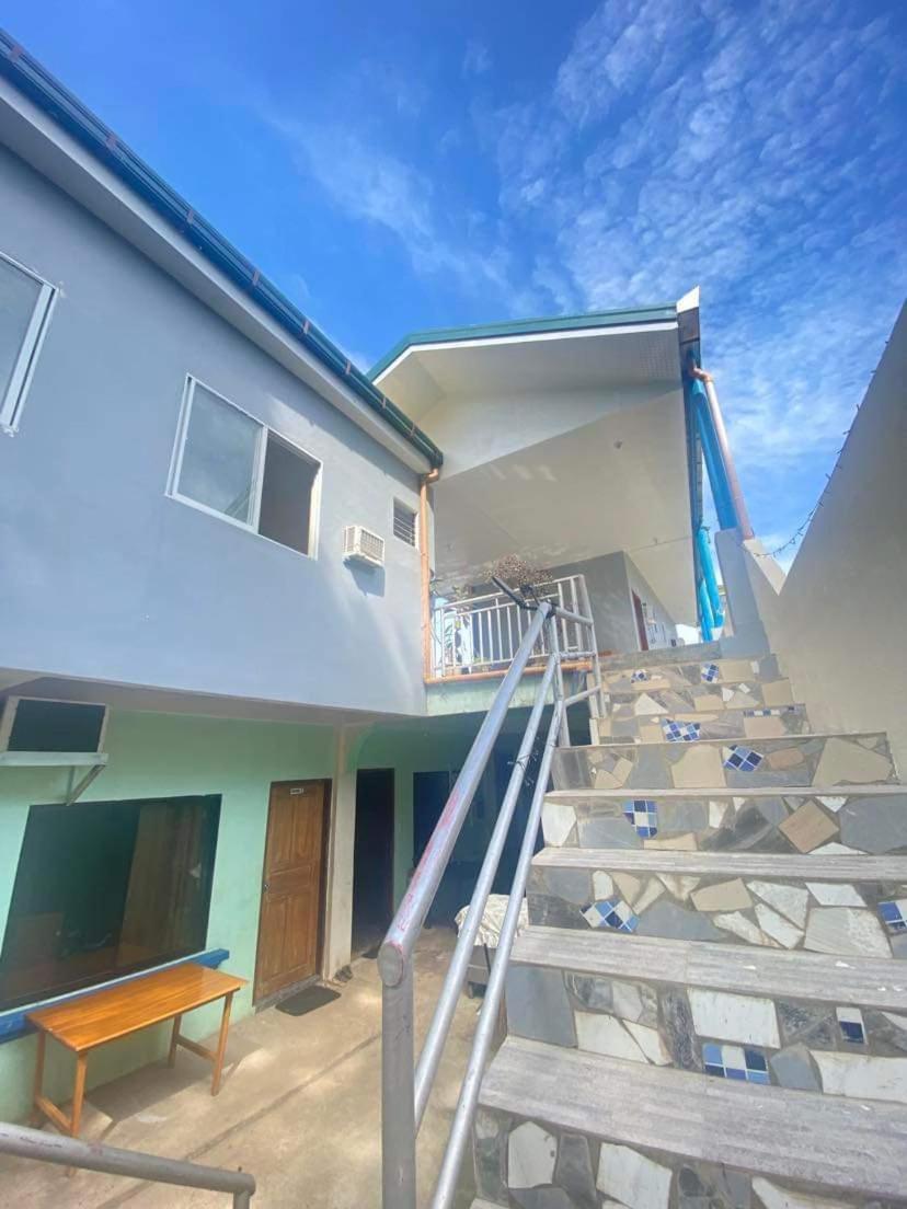 Carillo Guest House Coron Exteriör bild